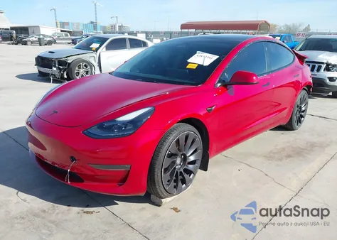 2022 Tesla Model 3 Performance Dual Motor All-Wheel Drive z USA, uszkodzony, nr VIN 5YJ3E1EC7NF104808